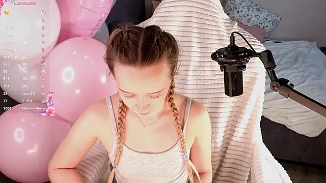 HollisBeckett online show from 03-07-26, 03:13