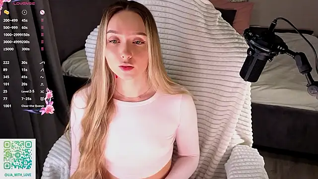 HollisBeckett online show from 02-14-26, 01:17