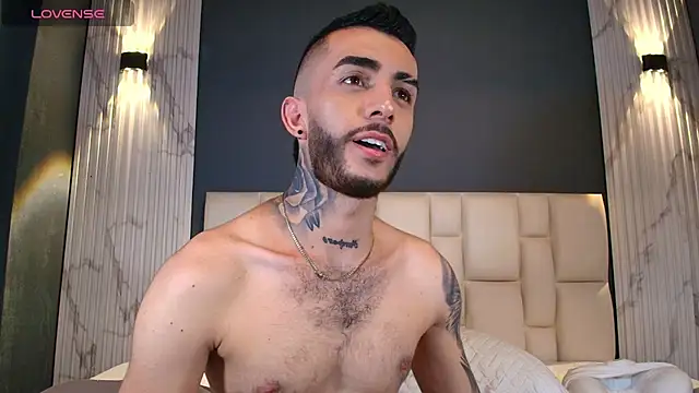 Marcelo ruiz  online show from 10-07-25, 06:09