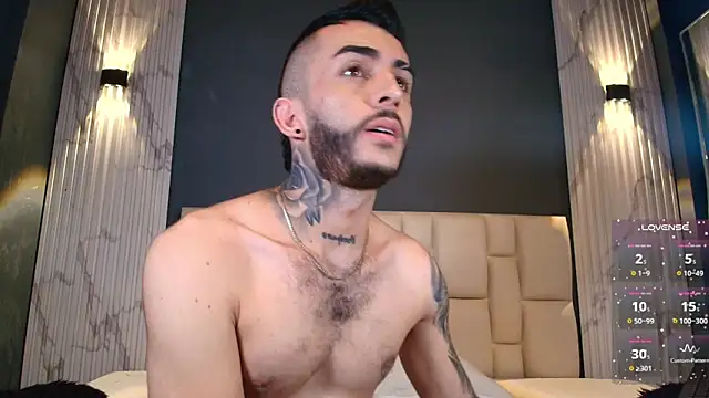 Marcelo ruiz  online show from 10-28-25, 05:23