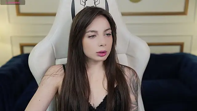 Snapshot of Alisa054 chatting on 02-23-25, 04:24 Alisa054 online show from 02-23-25, 04:24