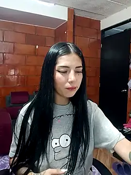 Snapshot of Raven__purple chatting on 01-23-25, 01:41 Raven  purple online show from 01-23-25, 01:41