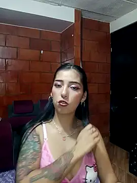 Snapshot of Raven__purple chatting on 01-30-25, 01:00 Raven  purple online show from 01-30-25, 01:00