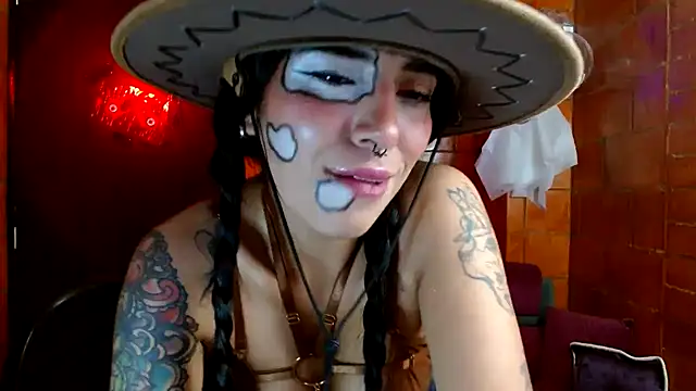 Snapshot of Raven__purple chatting on 10-17-25, 10:11 Raven  purple online show from 10-17-25, 10:11