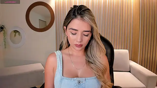 ChloePreston  online show from 04-13-26, 11:47