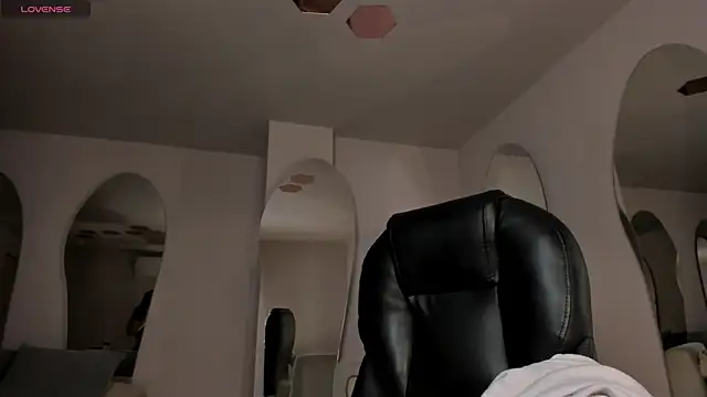 Snapshot of ChloePreston_ chatting on 07-01-26, 11:10 ChloePreston online show from 07-01-26, 11:10
