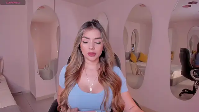 ChloePreston  online show from 03-05-25, 10:44