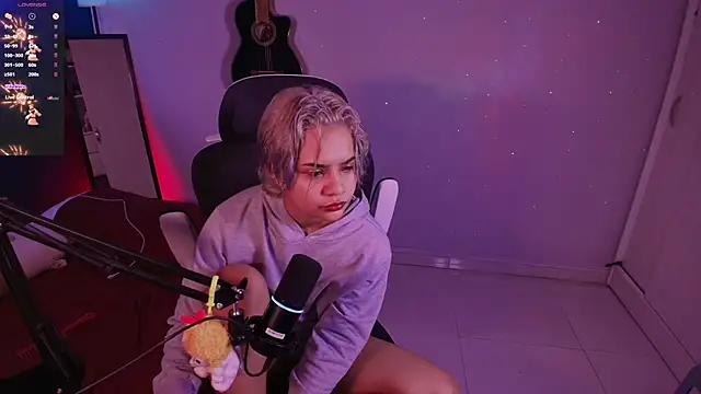 marlena3312 online show from 10-29-25, 02:38