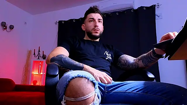 MightyAaron66 online show from 10-26-25, 04:57