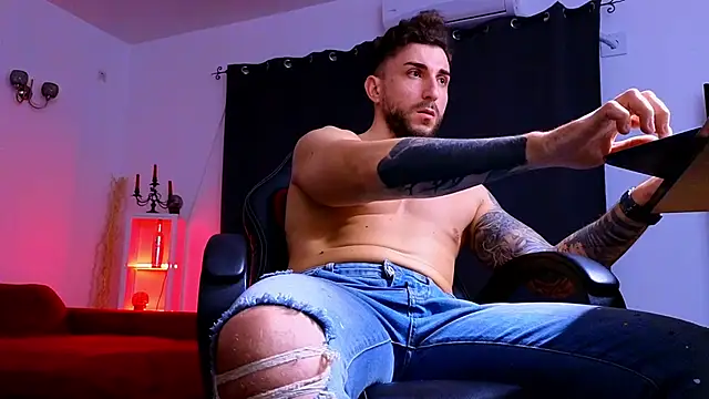 MightyAaron66 online show from 11-11-25, 03:29