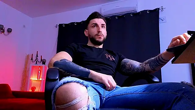 MightyAaron66 online show from 02-11-26, 05:29