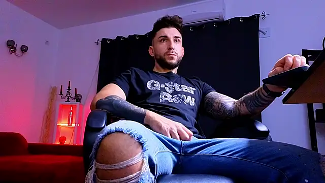 MightyAaron66 online show from 10-11-25, 03:29