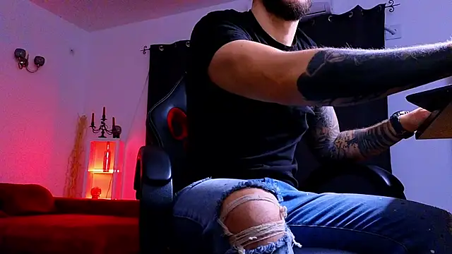 MightyAaron66 online show from 11-25-25, 03:51