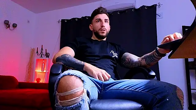 MightyAaron66 online show from 10-16-25, 03:37