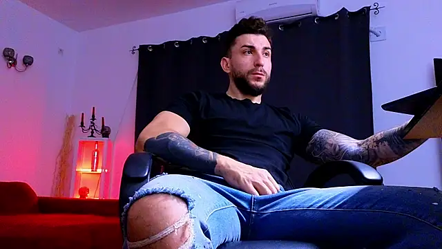 MightyAaron66 online show from 11-15-25, 04:49