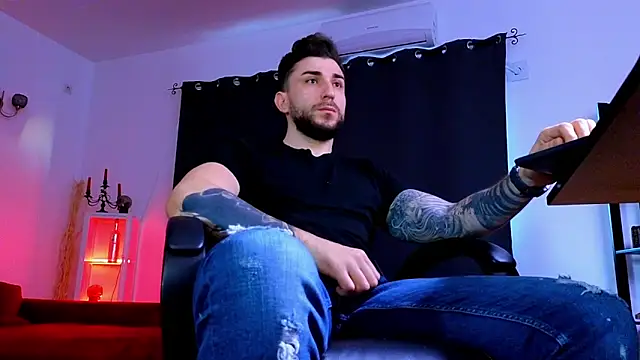 MightyAaron66 online show from 04-06-26, 04:19