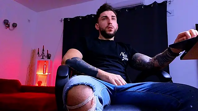 MightyAaron66 online show from 11-28-25, 03:50