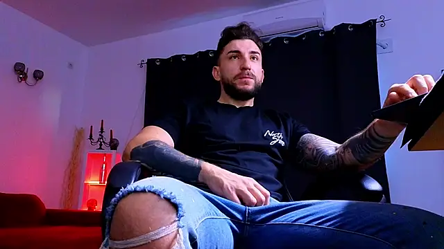 MightyAaron66 online show from 10-29-25, 05:06