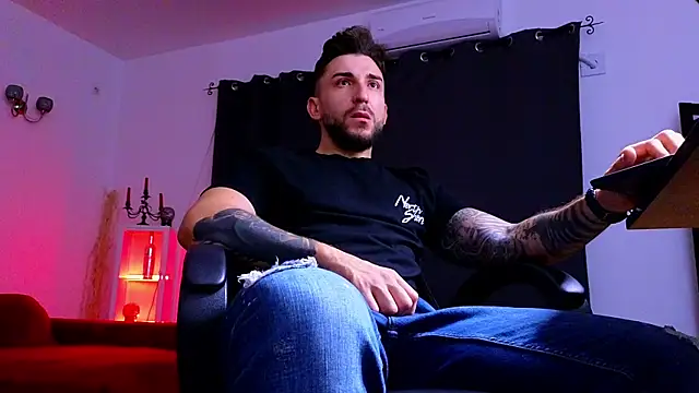 MightyAaron66 online show from 10-01-25, 01:33