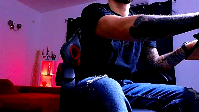 MightyAaron66 online show from 09-27-25, 01:34