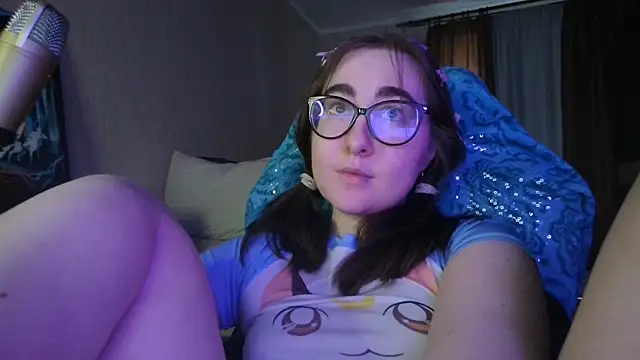 Snapshot of el_sweety chatting on 03-18-25, 03:33 el sweety online show from 03-18-25, 03:33