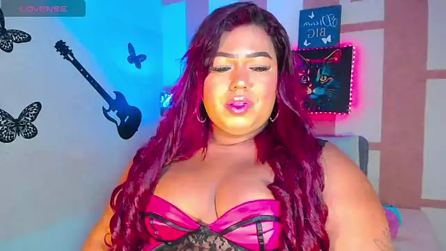 Snapshot of OpraxBellinda chatting on 06-19-26, 03:23 OpraxBellinda online show from 06-19-26, 03:23
