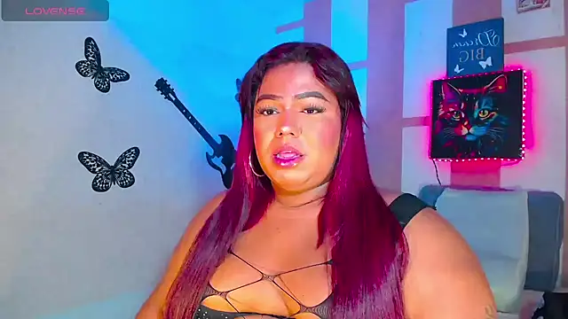 Snapshot of OpraxBellinda chatting on 06-21-26, 03:01 OpraxBellinda online show from 06-21-26, 03:01