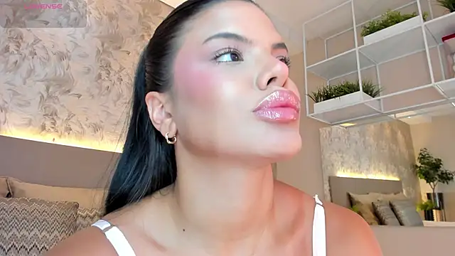 Snapshot of JadaKai chatting on 04-21-26, 12:12 JadaKai online show from 04-21-26, 12:12