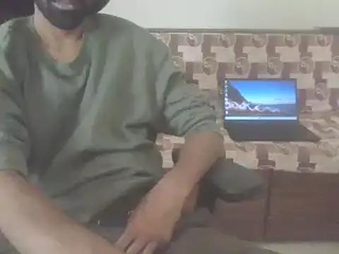 Snapshot of dominanthubby chatting on 01-17-25, 09:49 dominanthubby online show from 01-17-25, 09:49