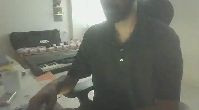 Snapshot of dominanthubby chatting on 12-06-24, 05:36 dominanthubby online show from 12-06-24, 05:36