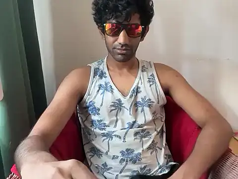 Snapshot of dominanthubby chatting on 06-08-26, 07:42 dominanthubby online show from 06-08-26, 07:42