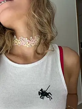 cuteluci  online show from 03-31-26, 12:29