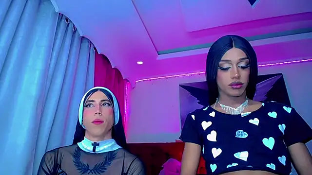 NahomiCamper online show from 10-19-25, 01:30