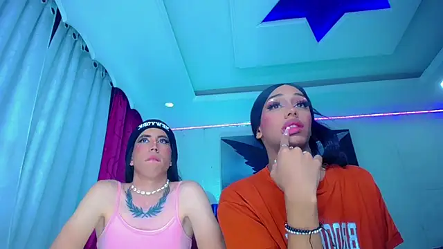 NahomiCamper online show from 10-11-25, 02:29