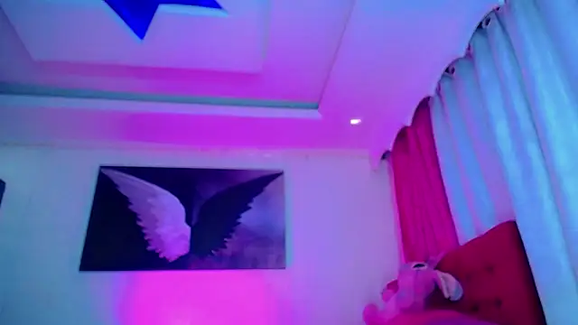 NahomiCamper online show from 11-26-25, 02:11