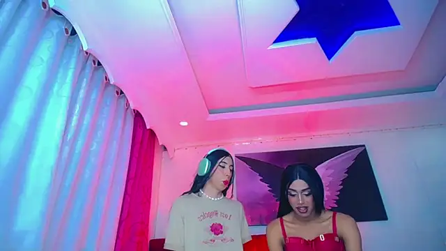 NahomiCamper online show from 11-16-25, 02:27