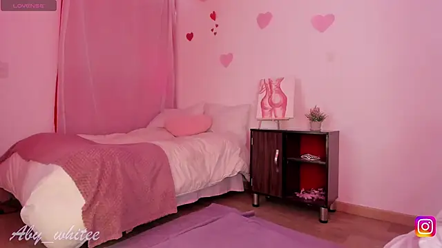 AbyWhitee online show from 09-14-25, 12:16