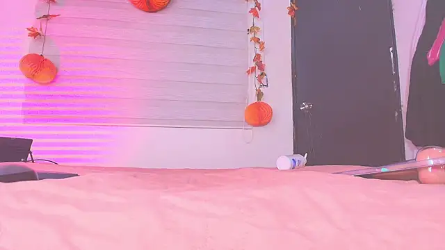 kata hazel online show from 10-21-25, 07:13