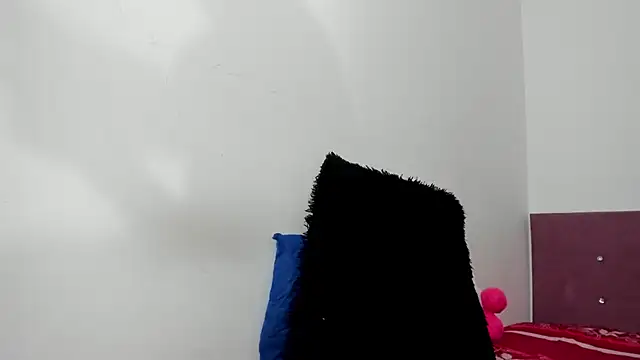 Snapshot of HeellBoy_ chatting on 12-23-25, 04:56 HeellBoy online show from 12-23-25, 04:56