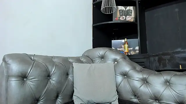 Snapshot of HeellBoy_ chatting on 11-01-25, 07:41 HeellBoy online show from 11-01-25, 07:41