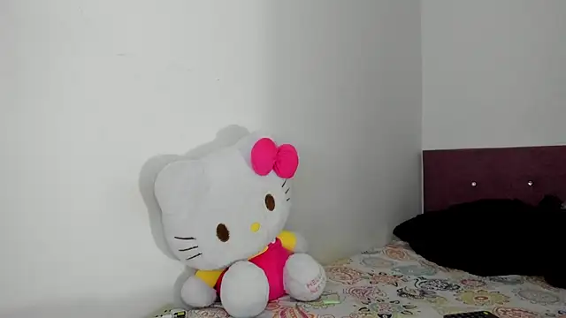 Snapshot of HeellBoy_ chatting on 12-18-25, 09:36 HeellBoy online show from 12-18-25, 09:36