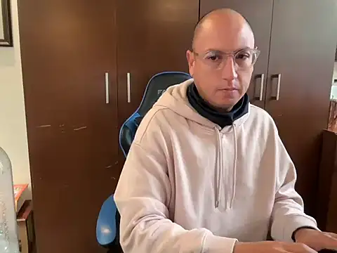Snapshot of alanan881 chatting on 01-20-25, 03:07 alanan881 online show from 01-20-25, 03:07