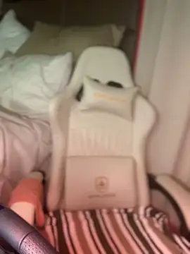 CrownedNyaries online show from 01-01-25, 12:43