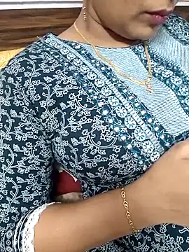 Snapshot of samitasharma chatting on 02-04-26, 02:01 samitasharma online show from 02-04-26, 02:01