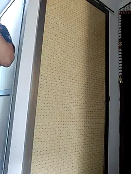 Snapshot of samitasharma chatting on 02-12-26, 03:28 samitasharma online show from 02-12-26, 03:28