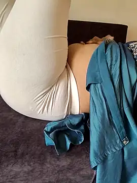 Snapshot of samitasharma chatting on 02-15-26, 11:20 samitasharma online show from 02-15-26, 11:20