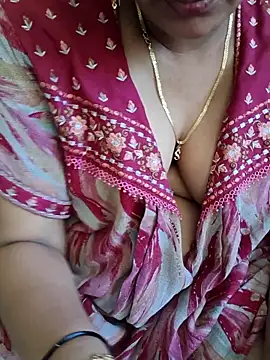 Snapshot of samitasharma chatting on 05-29-26, 06:41 samitasharma online show from 05-29-26, 06:41
