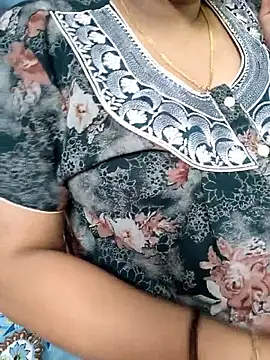 Snapshot of samitasharma chatting on 05-11-26, 04:04 samitasharma online show from 05-11-26, 04:04