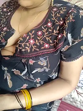 Snapshot of samitasharma chatting on 05-19-26, 07:26 samitasharma online show from 05-19-26, 07:26