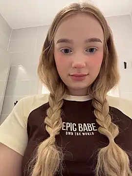 Baby Tiny online show from 05-09-26, 02:20
